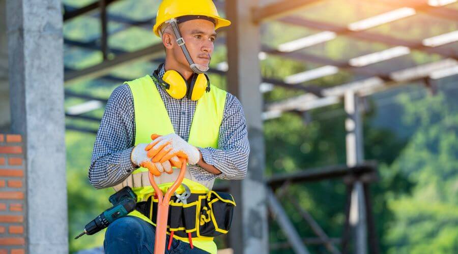 Professional gutter cleaning in Fairburn, SD